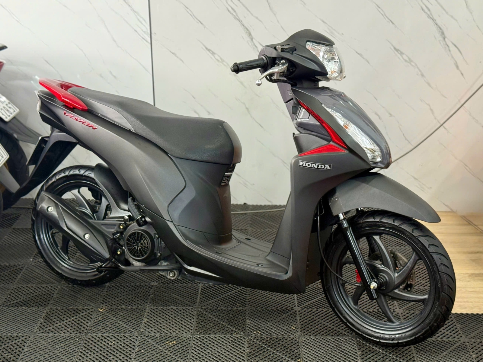 Honda Vision 2019 59S3-17064