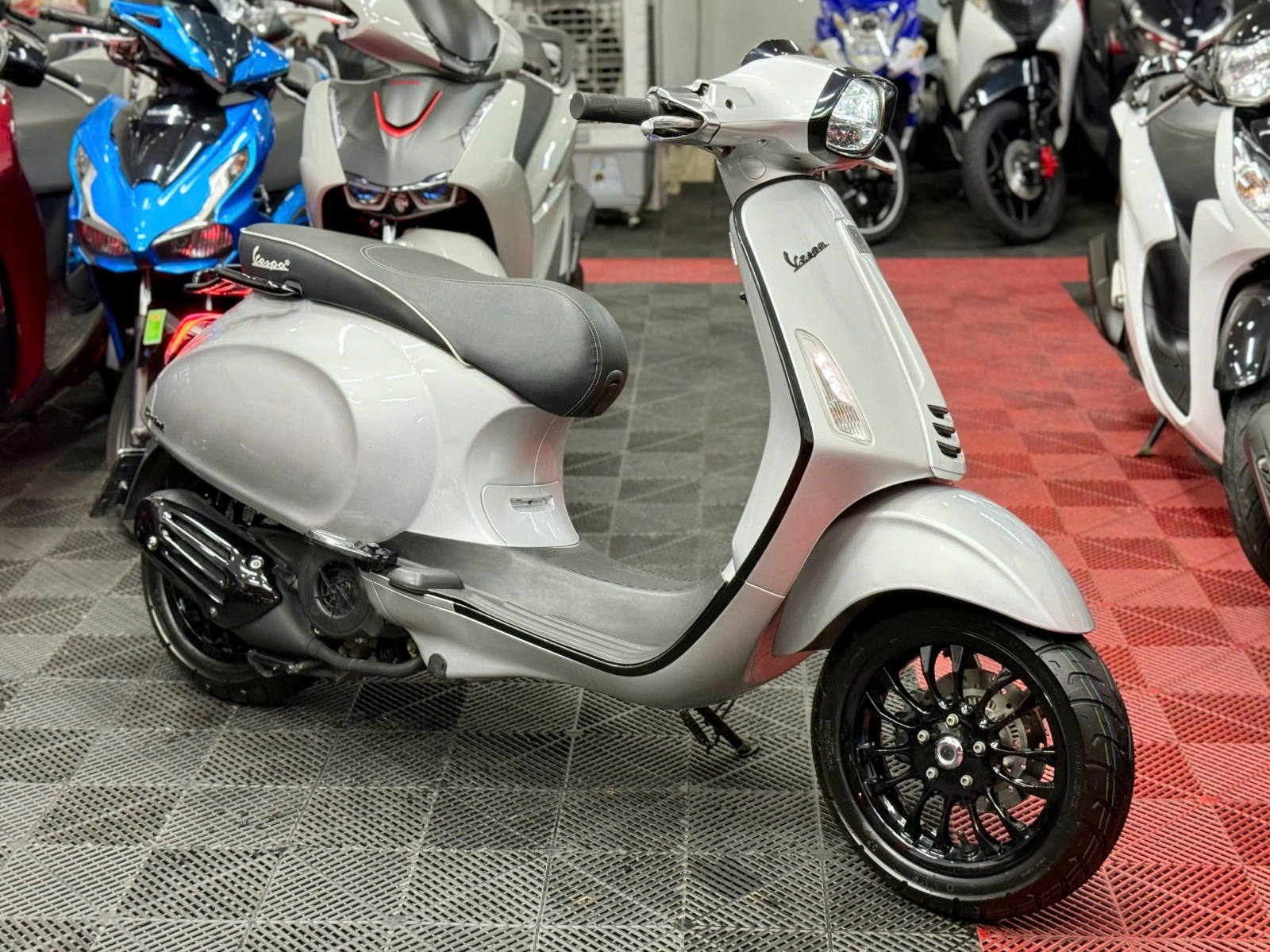 Vespa Sprint 2019 50X1-04262