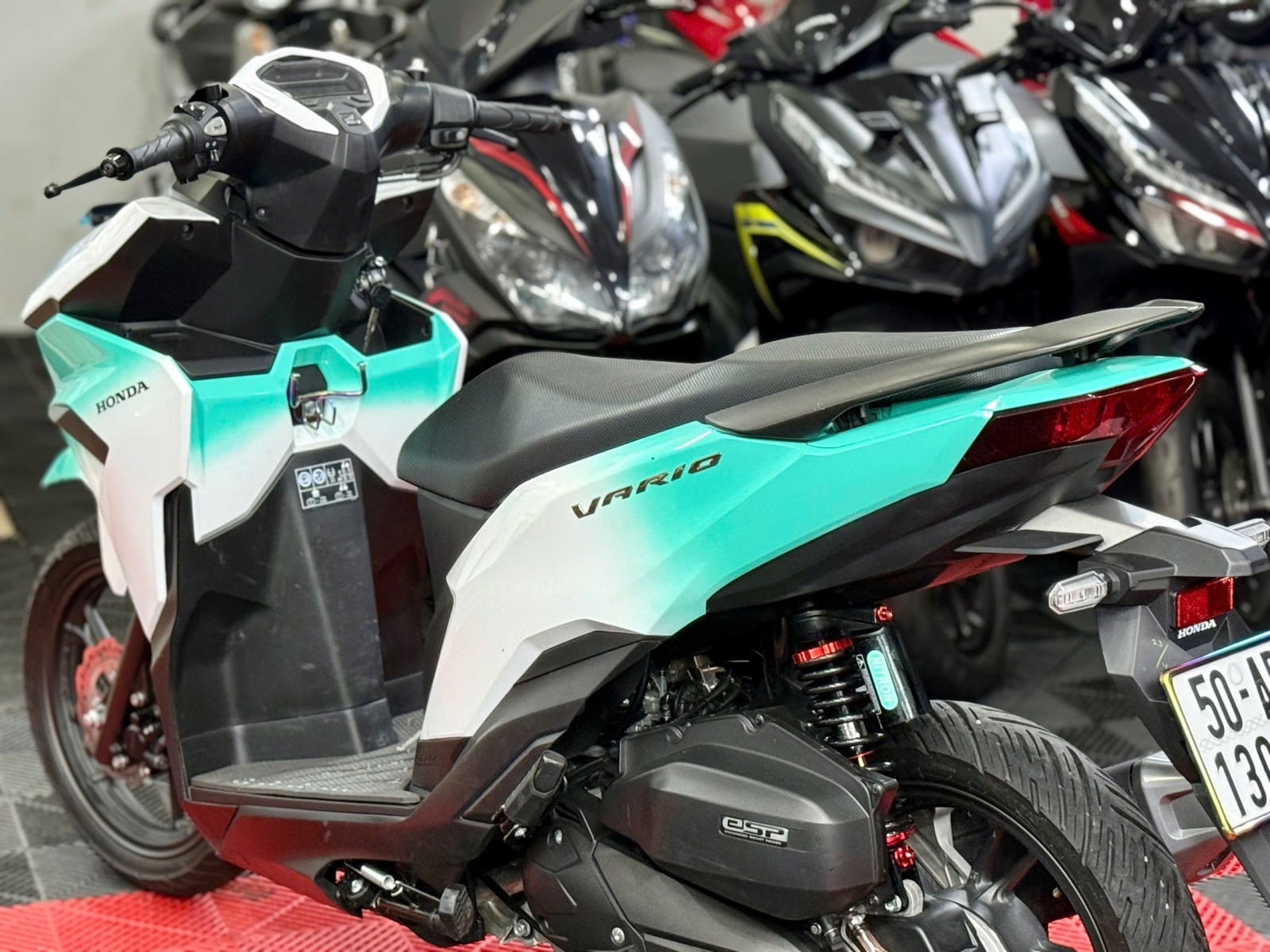 Vario 125 2025 50AD-13041