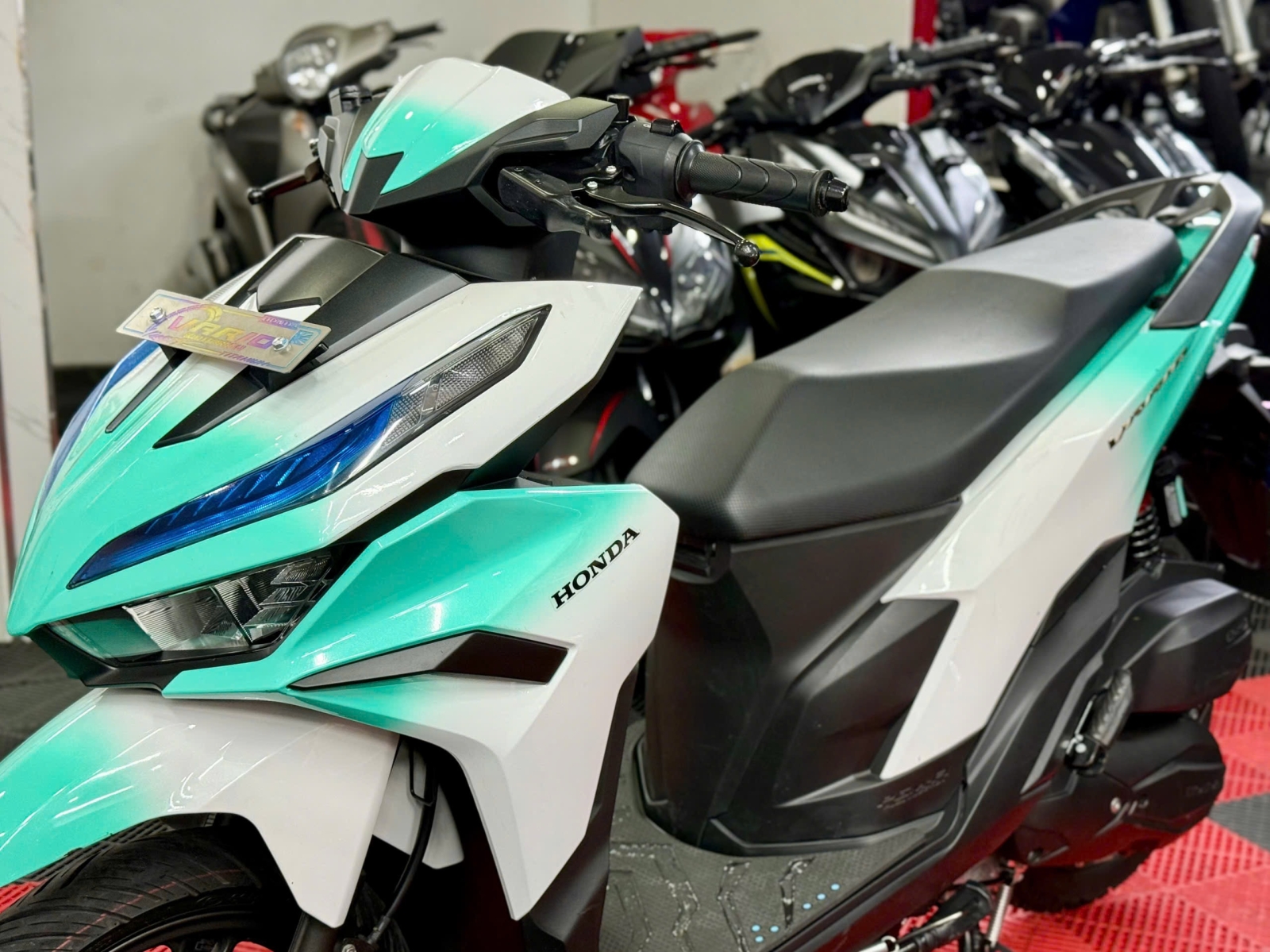 Vario 125 2025 50AD-13041