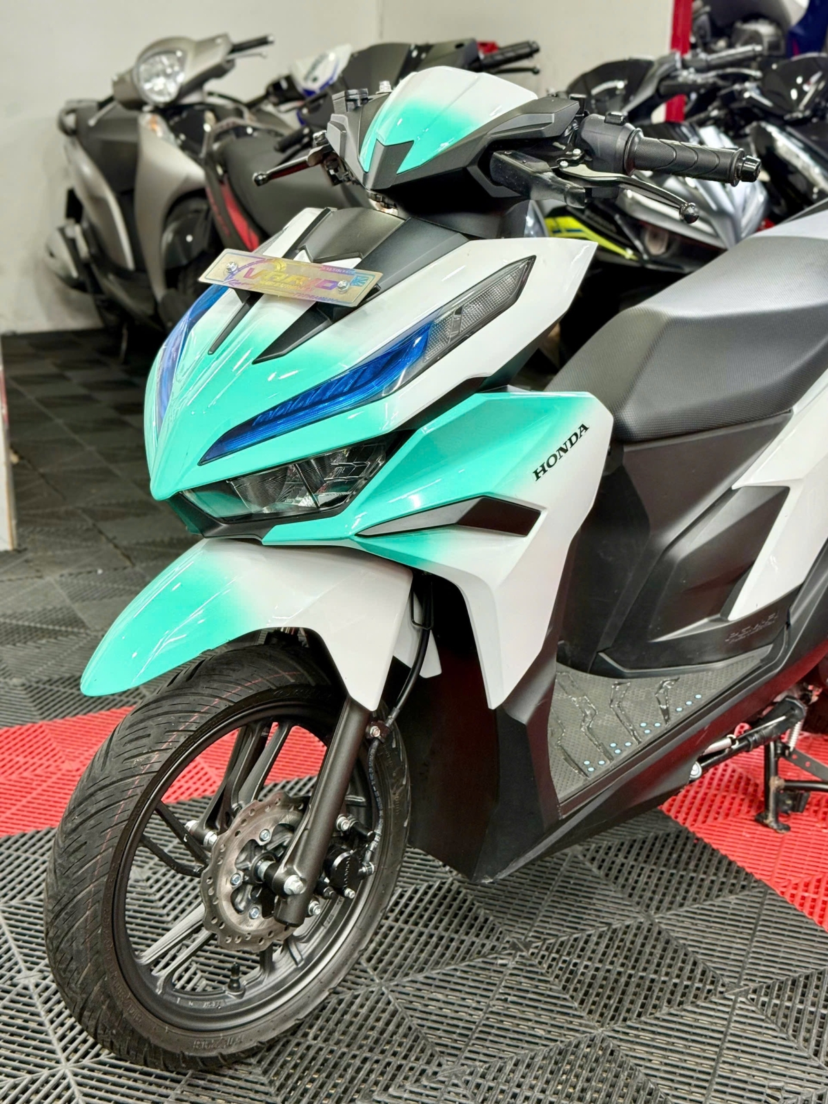 Vario 125 2025 50AD-13041