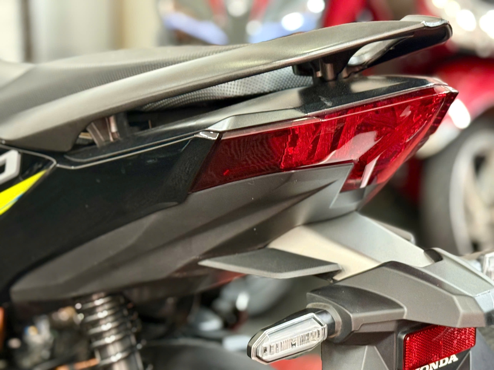 Vario 125 2025 94AA-08226