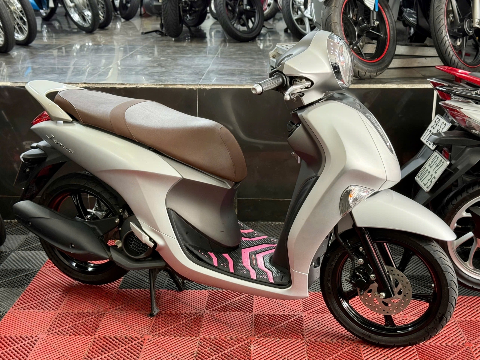 Janus 2024 SMK 62K1-43337