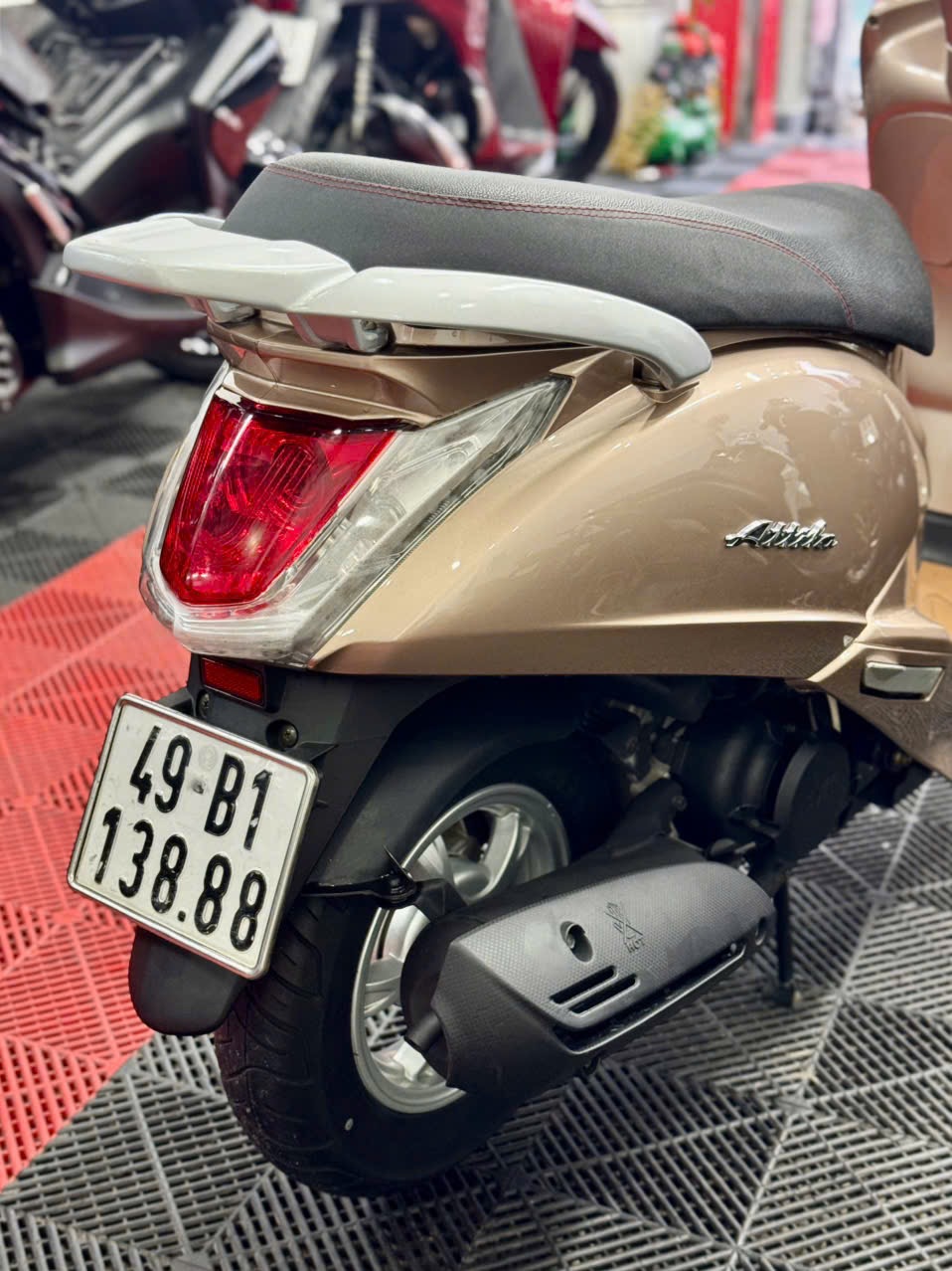 Atila Elizabet 2012 49B1-13888