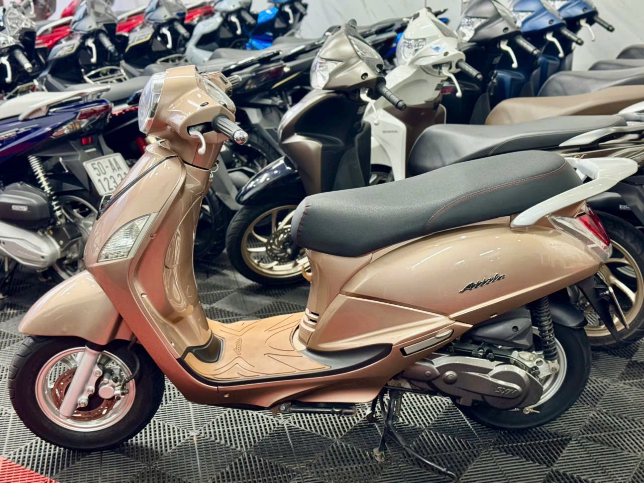 Atila Elizabet 2012 49B1-13888