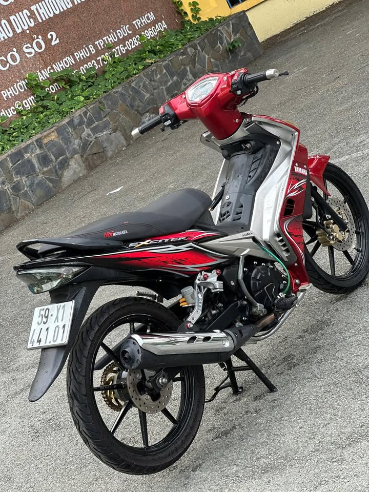 YAMAHA EXCITER 135 úp áo 2010