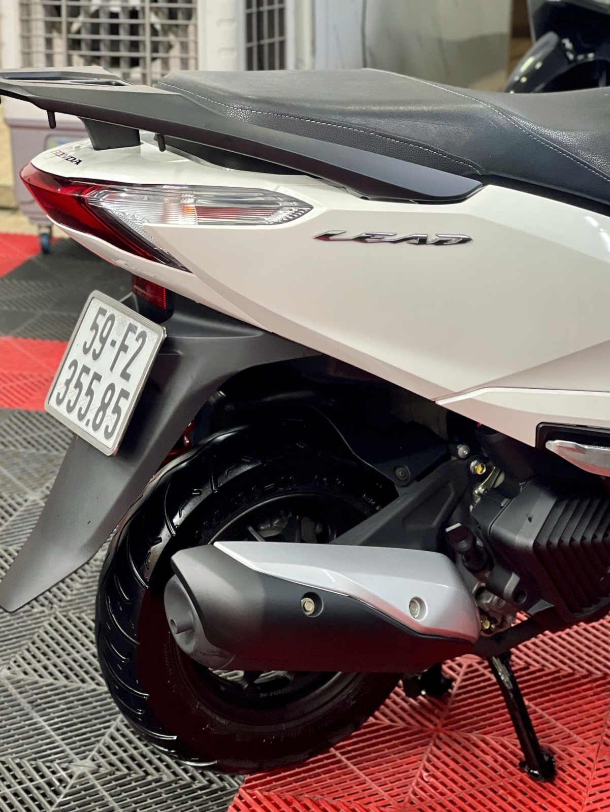 Honda Lead 2022 Trắng-Đen Sporty 59F2-35585