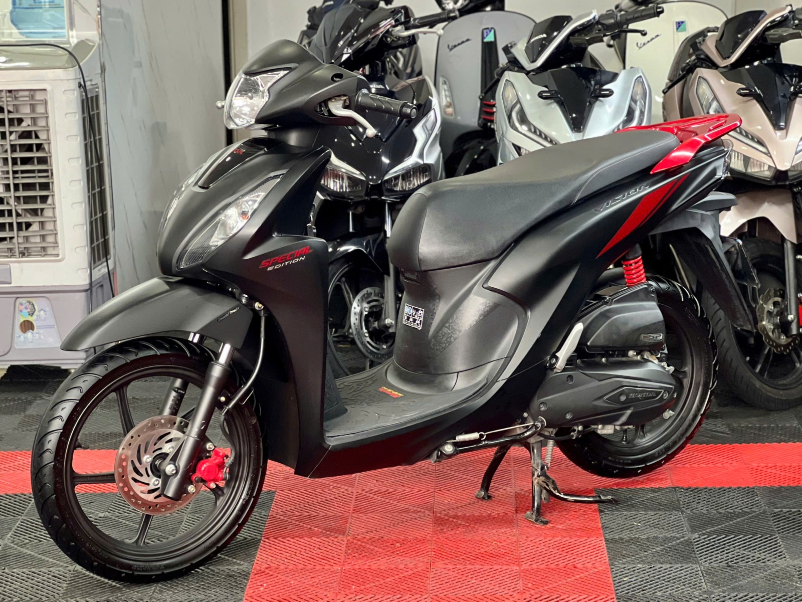 Honda Vision 2022 bản "Cá Tính" Mâm Lớn 93K1-29779