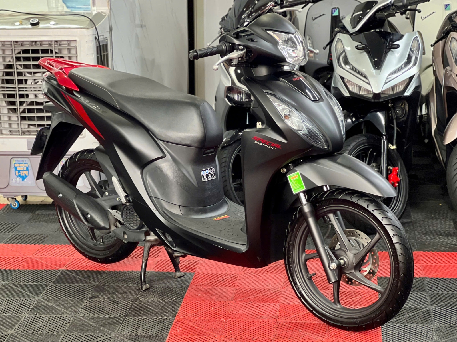 Honda Vision 2022 bản "Cá Tính" Mâm Lớn 93K1-29779