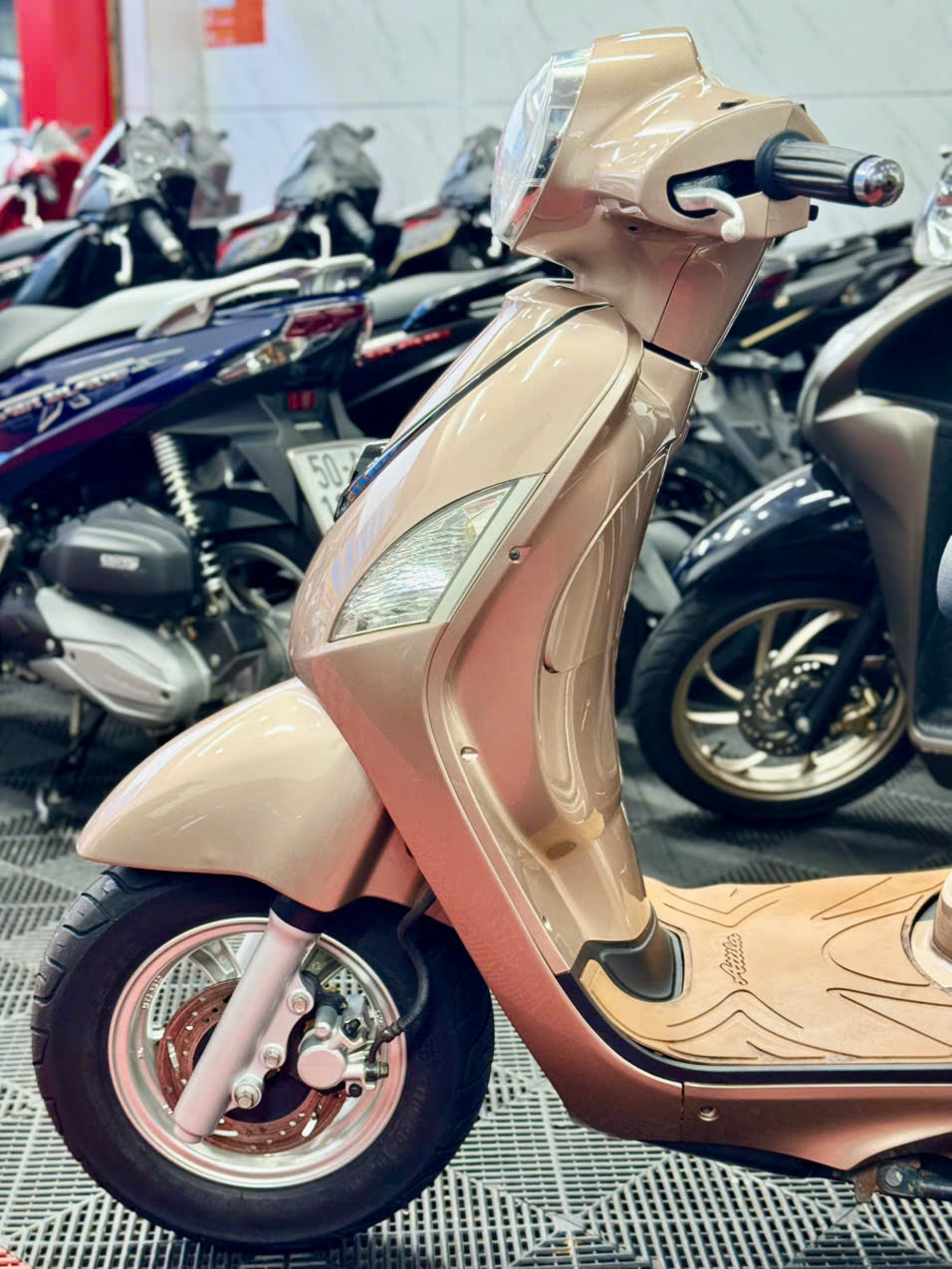 SYM Elizabeth Fi 2012 Vàng TFT 49B1-13888