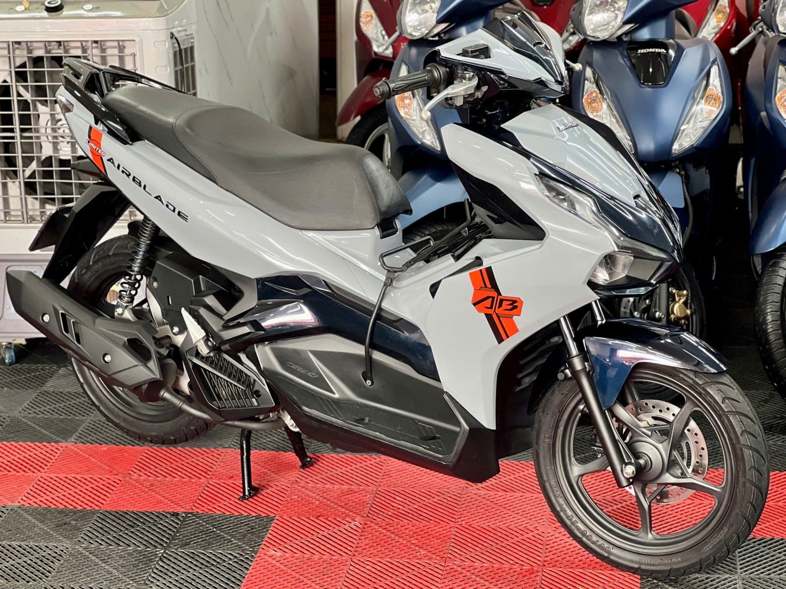 Honda Airblade XXM 2021 61D2-17604