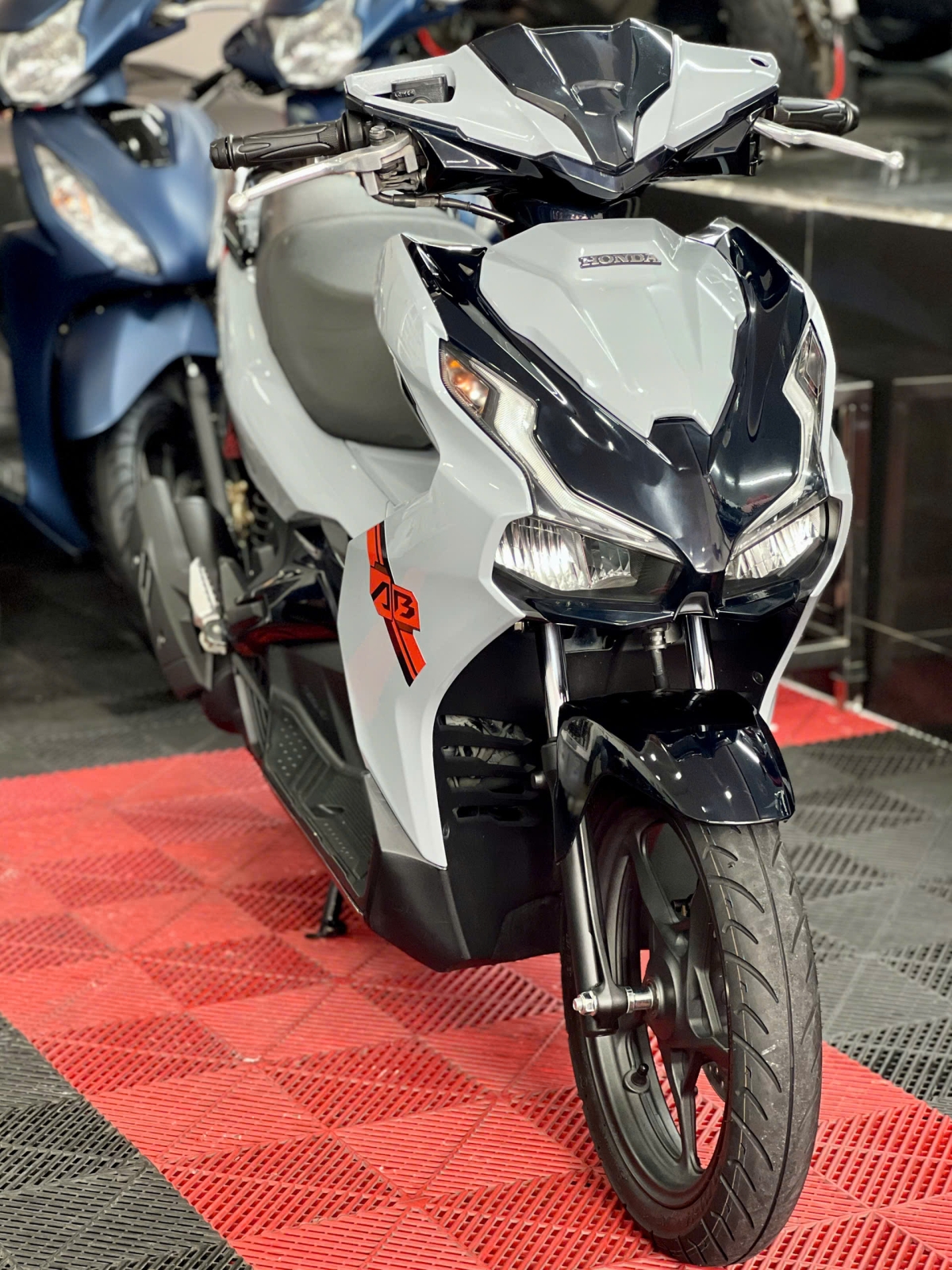 Honda Airblade XXM 2021 61D2-17604