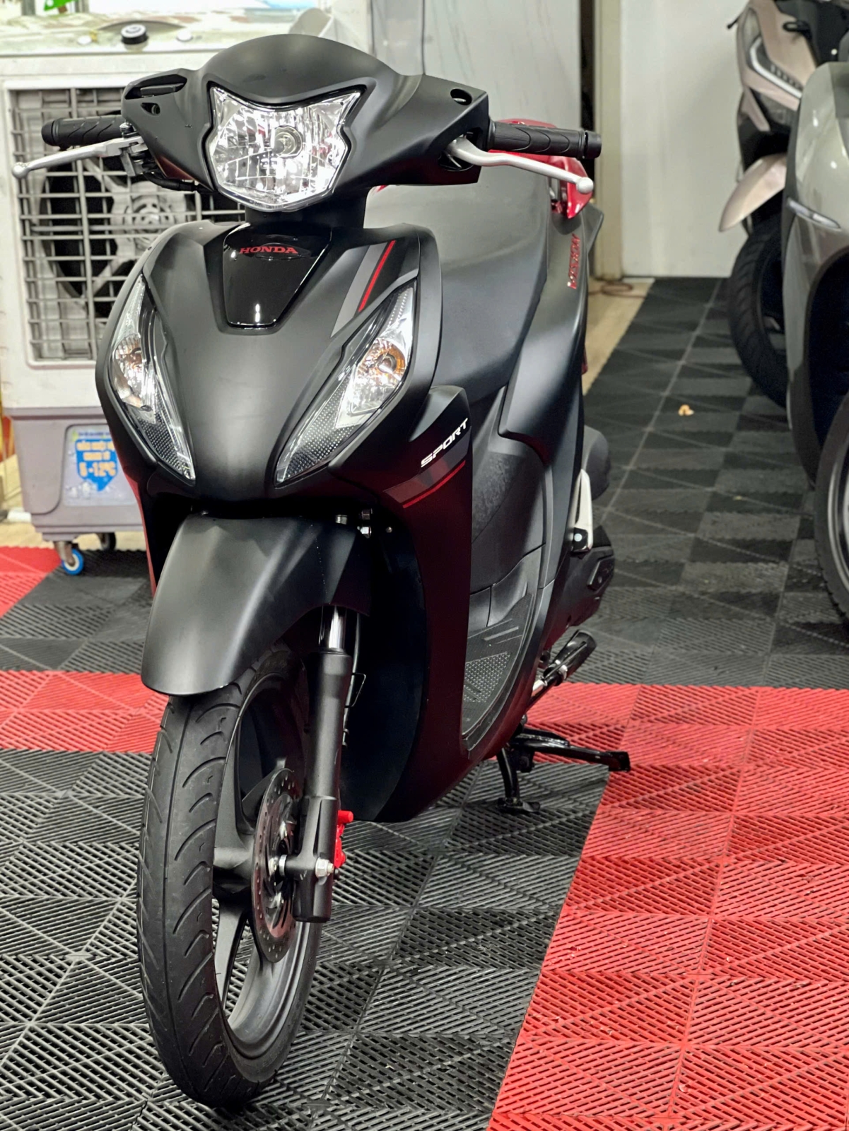 Honda Vision 2025 2000km bản" Thể Thao" 68AA-55360