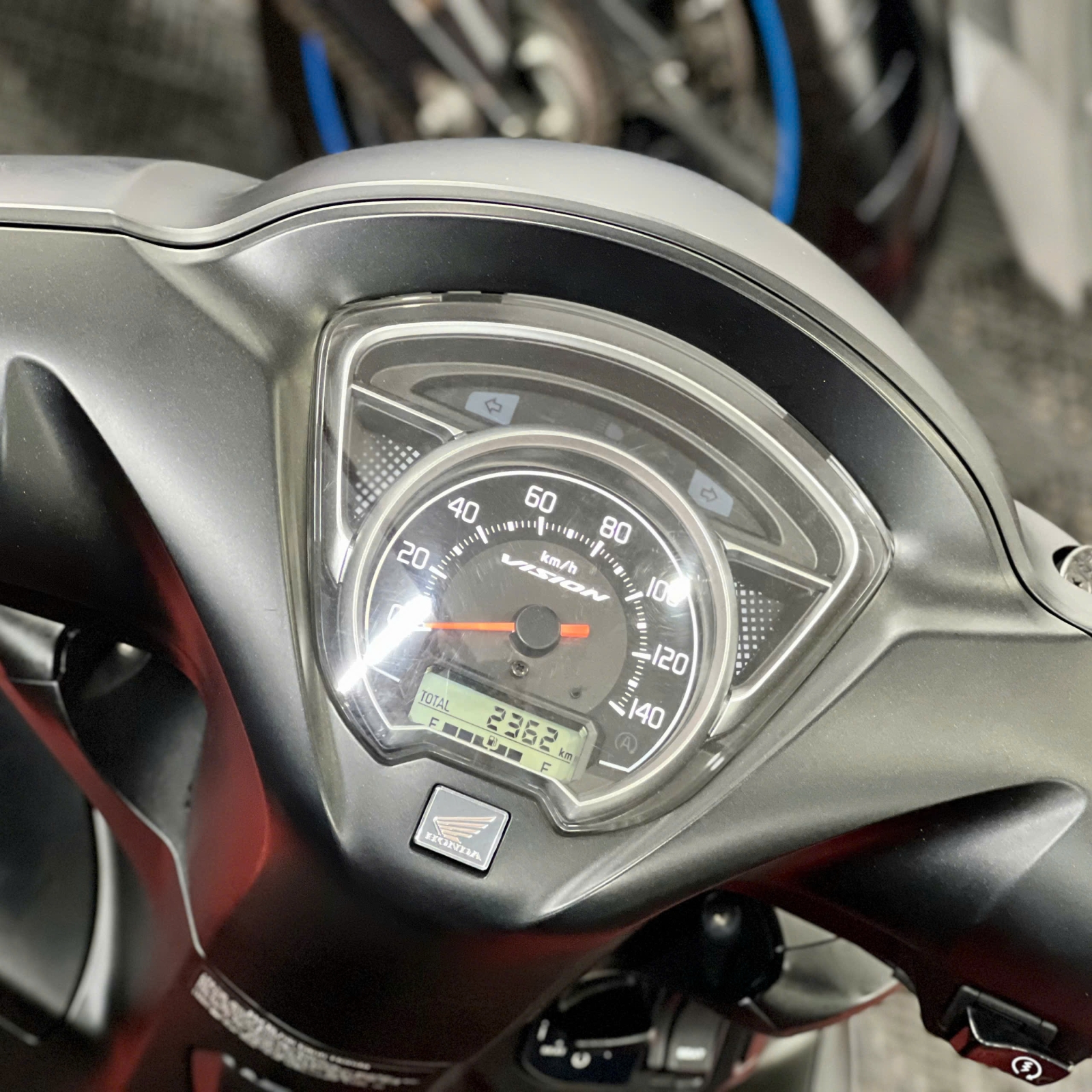 Honda Vision 2025 2000km bản" Thể Thao" 68AA-55360