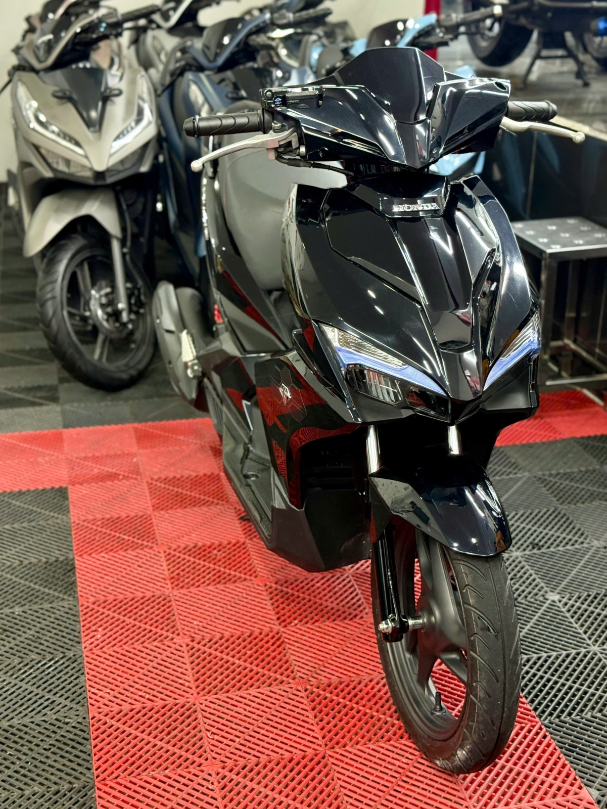 Honda Airblade 2019 Total Black 68L1-25042