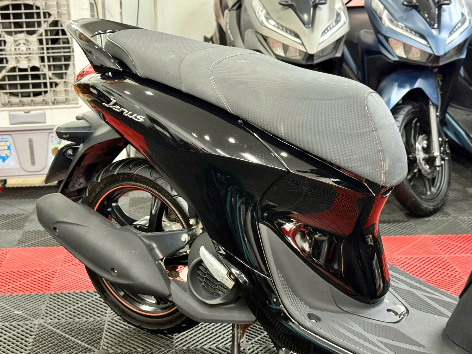 Yamaha Janus 2018 khóa SmartKey 61D1-89493