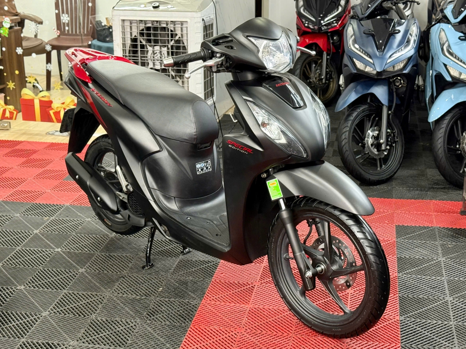 Honda Vision 2022 bản" Cá Tính" 61C2-16755 