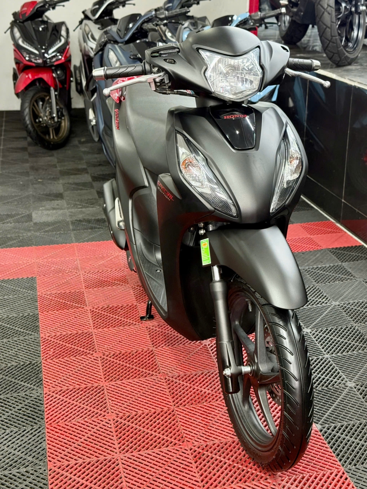 Honda Vision 2022 bản" Cá Tính" 61C2-16755 