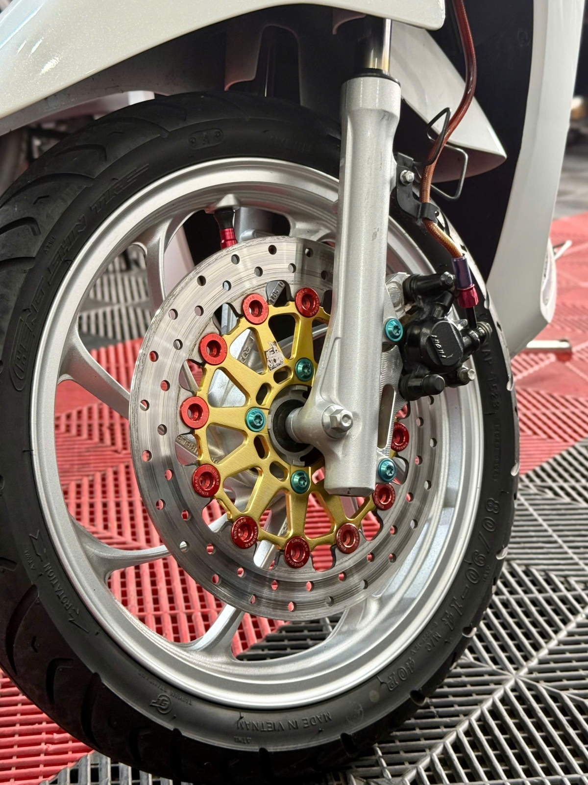 Honda Vision kiễng 67AD-11681