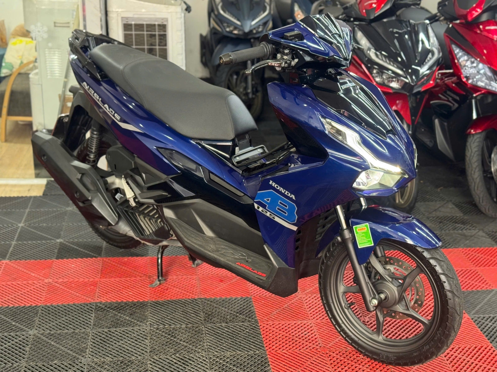 Honda Airblade 125 đời 2023 4000km 71C1-73566