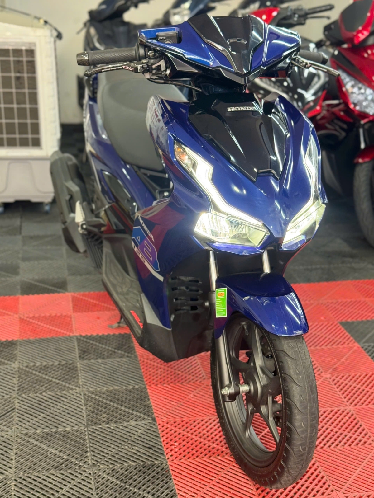Honda Airblade 125 đời 2023 4000km 71C1-73566