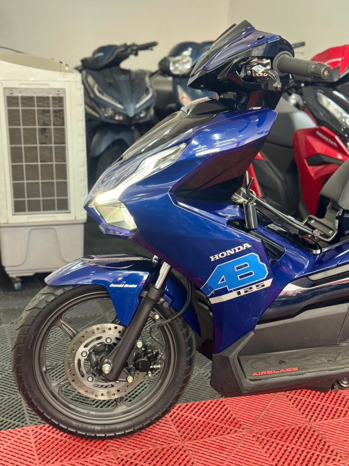 Honda Airblade 125 đời 2023 4000km 71C1-73566