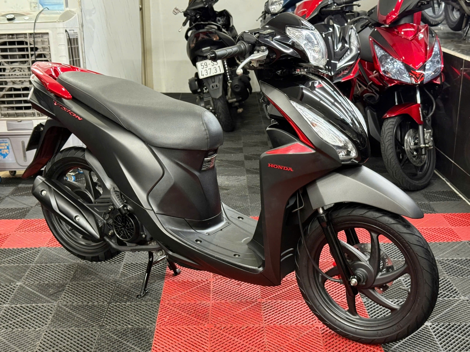Honda Vision 2018 59X3-28635