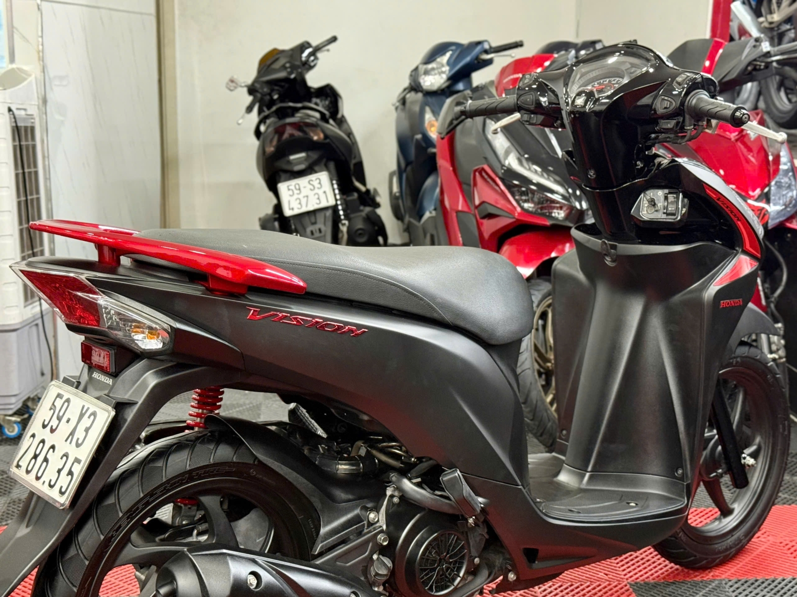 Honda Vision 2018 59X3-28635