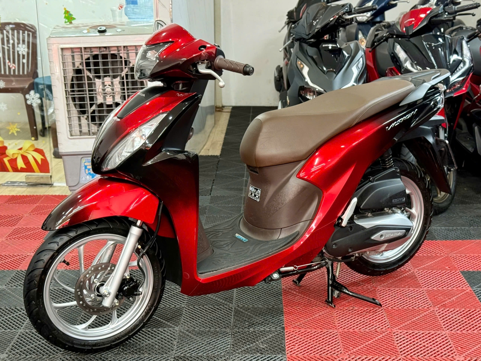 Honda Vision 2000km 2025 50AA-07121