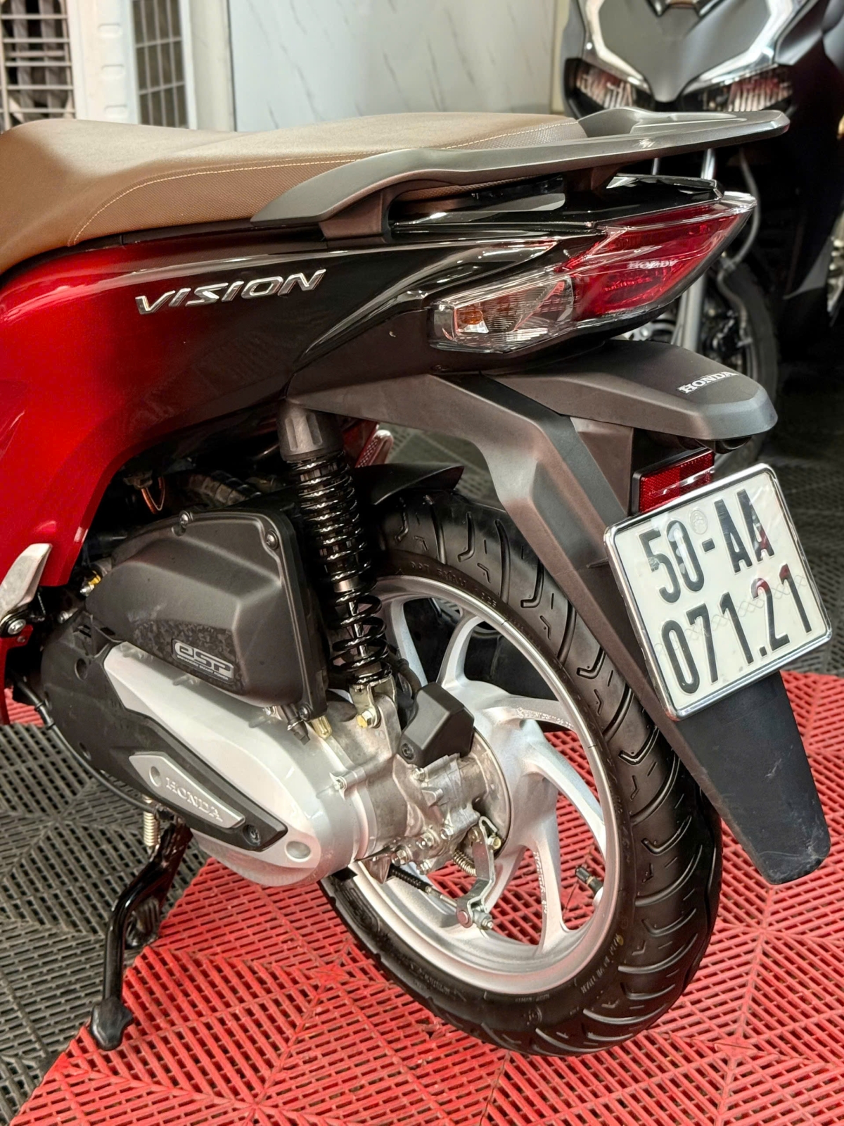 Honda Vision 2000km 2025 50AA-07121