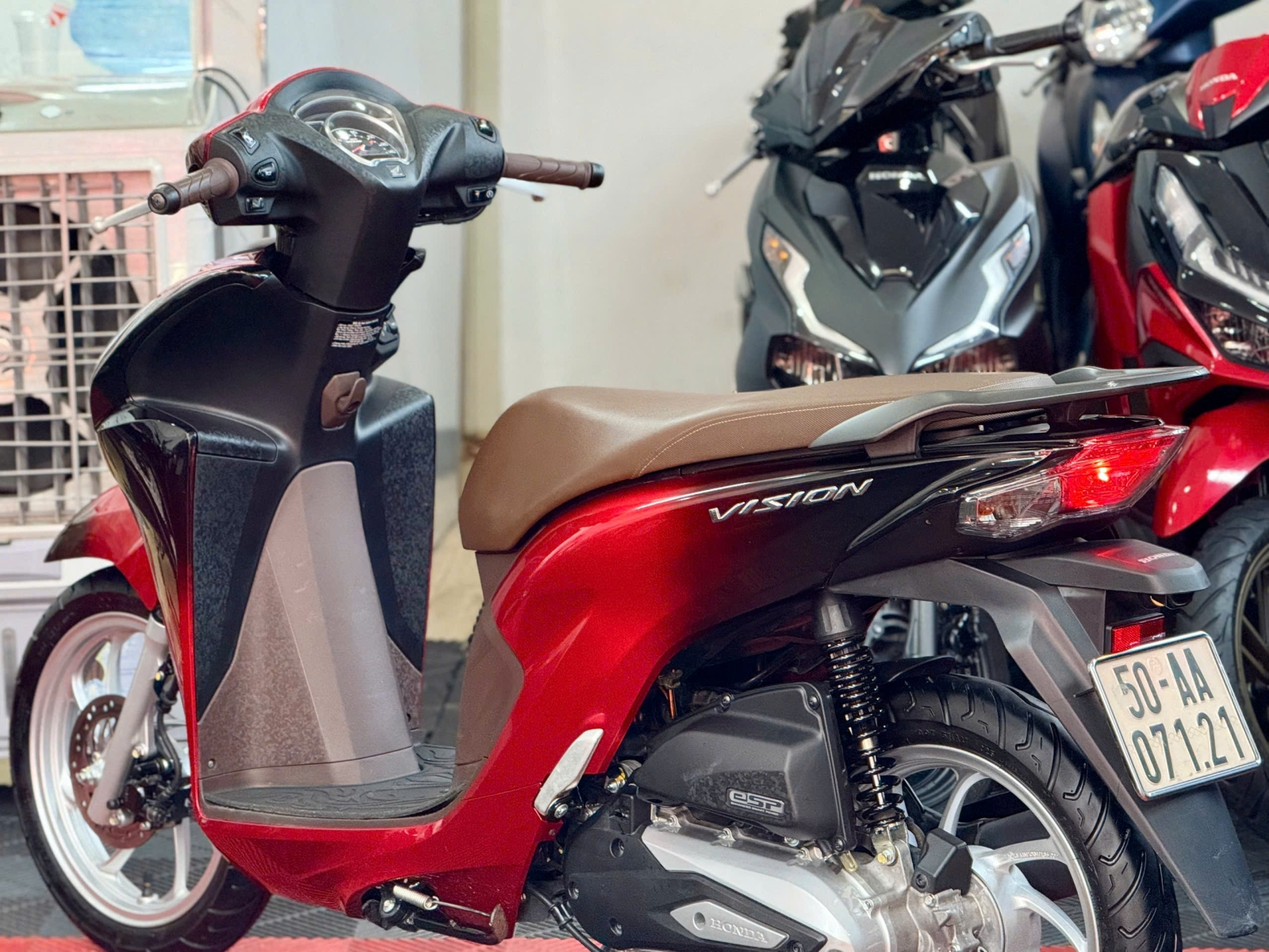 Honda Vision 2000km 2025 50AA-07121