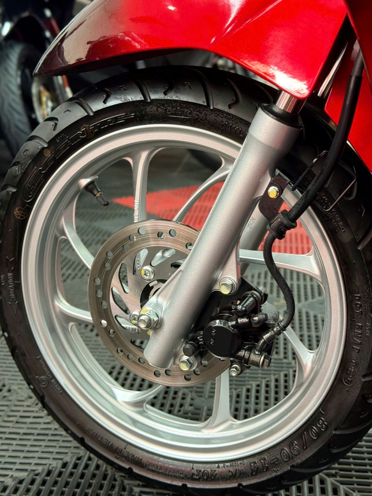 Honda Vision 2000km 2025 50AA-07121